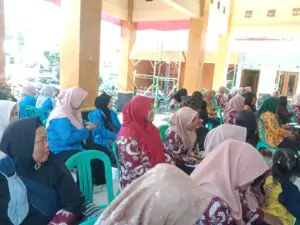 Mahasiswa KKN STIE Muhammadiyah Cilacap Mengikuti Apel Pagi dan Rapat Koordinasi PKK Desa Ciwuni